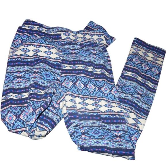 CURFEW GIRL Other - CURFEW GIRL girls 7/8 blue pink soft tribal print leggings pants